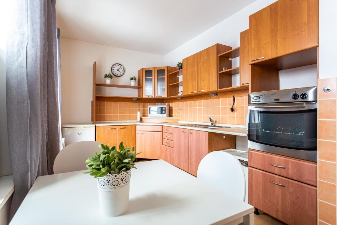 Bozi Dar 95 Apartment ภายนอก รูปภาพ